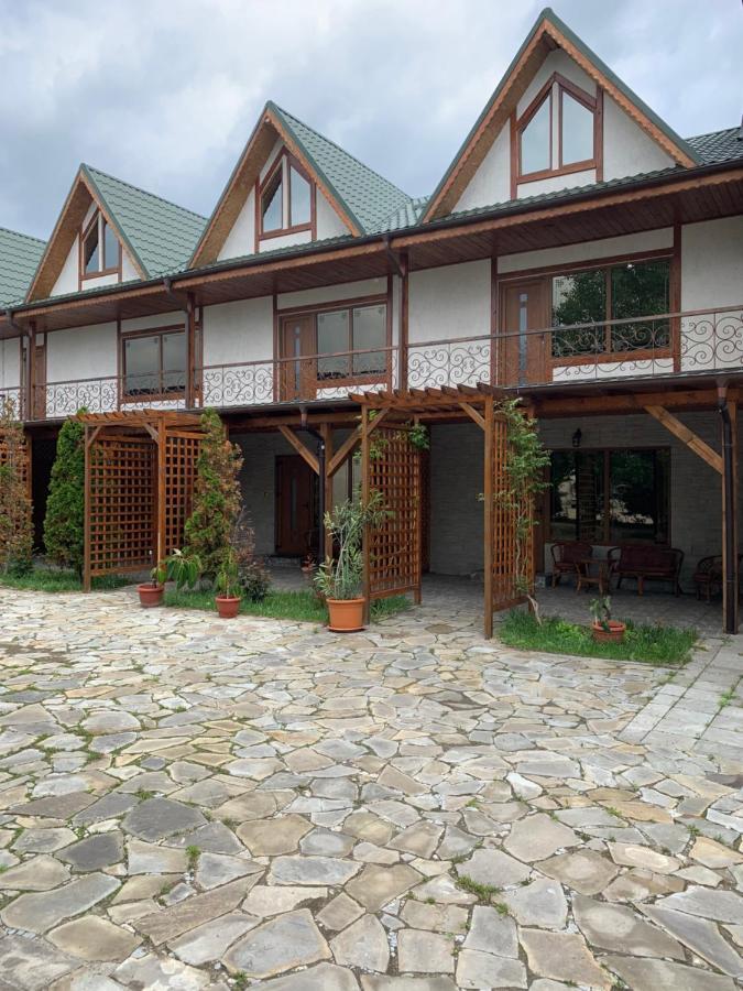 Pensiune Restaurant Rustic Rm Sarat Rimnicu Sarat Exterior photo